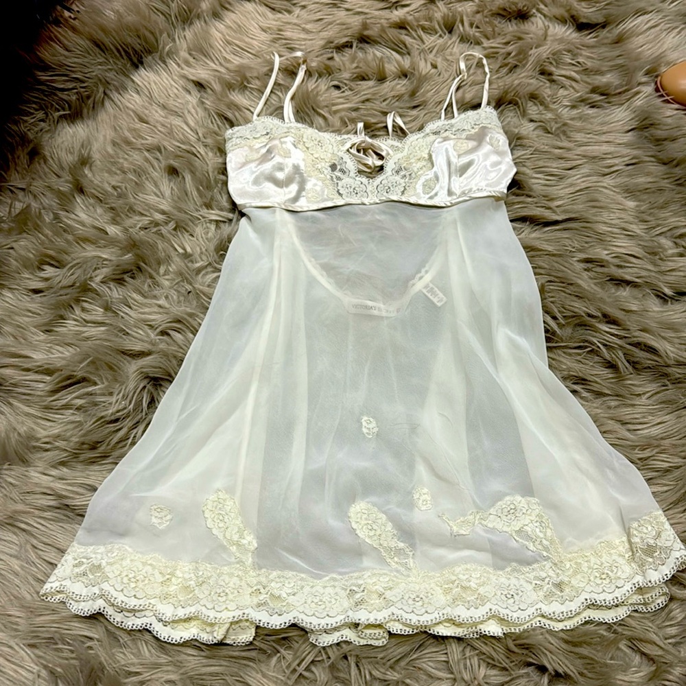 Victoria’s Secret off white chemise sequins lace lingerie for bride/bridal small
